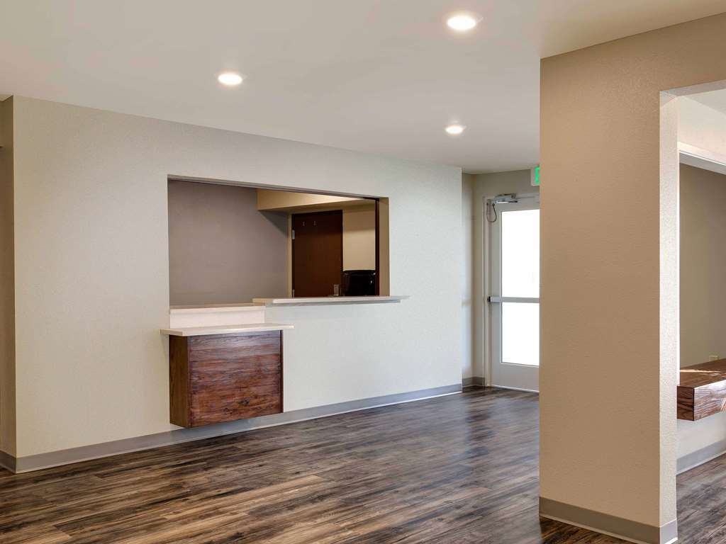 Woodspring Suites Plano - North Dallas Interior photo